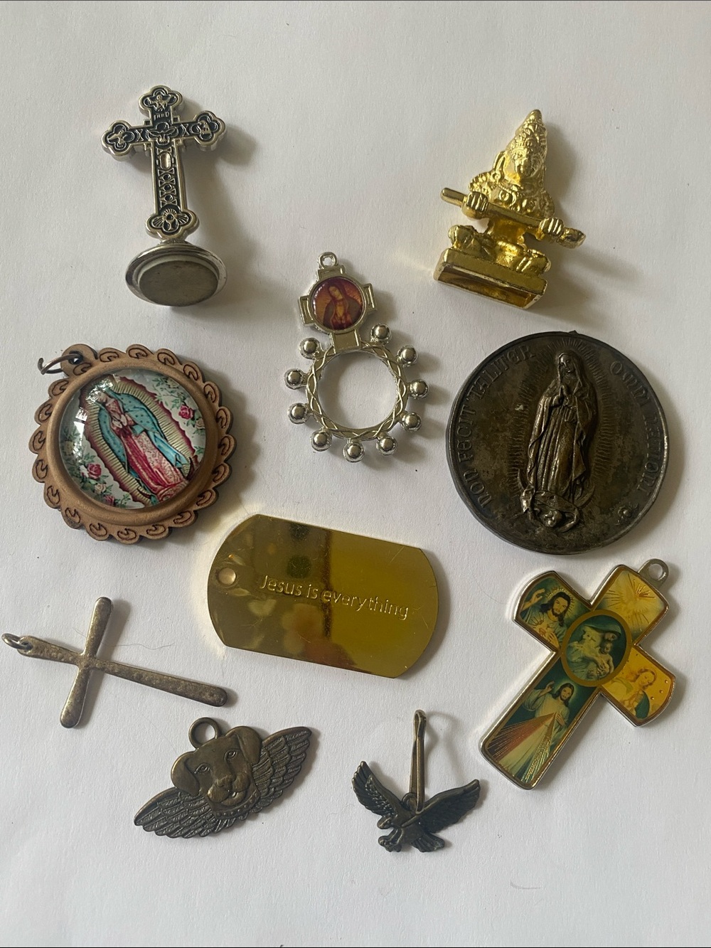 Miscellaneous lot of religious and other medallions etc